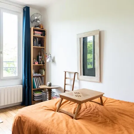 Charming Apt In The 20Th In Paris * Париж