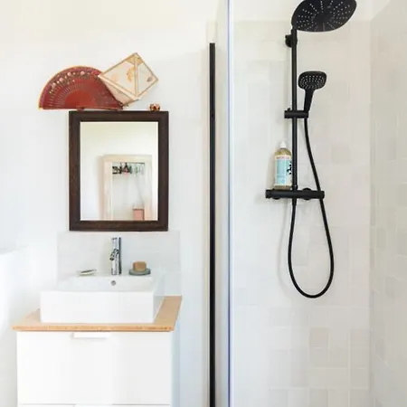 Charming Apt In The 20Th In Paris Апартаменты *