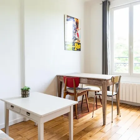 Charming Apt In The 20Th In Paris *